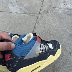 Union Off Noir Jordan 4