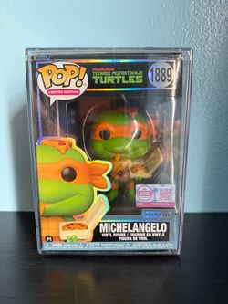 Funko Pop! Michelangelo TMNT (Eating Pizza) #1889 with Pop! Protector
