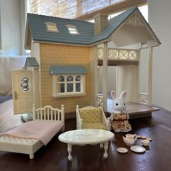 Calico Critters Bluebell Cottage Gift Set