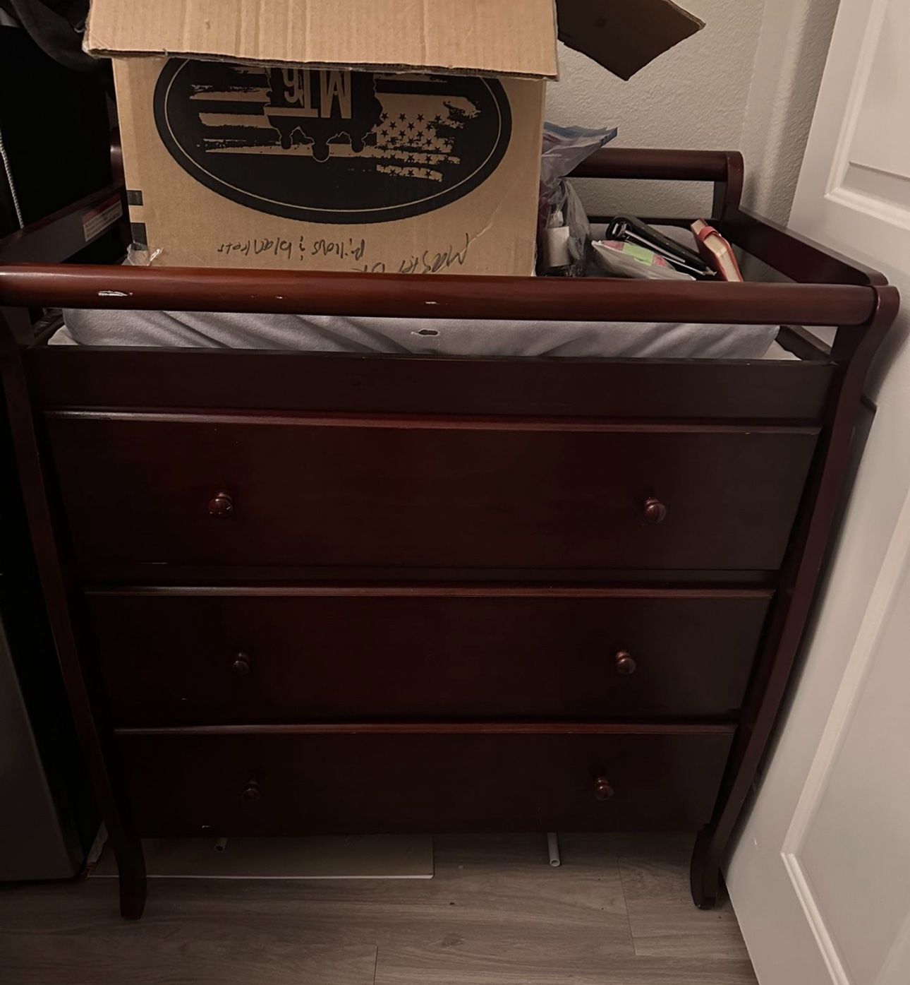 Changing Table / Dresser 