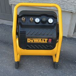 Dewalt 2.5 Gallon Electric Quiet Air Compressor 