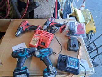 Tools drill. impact. Vateries chargers