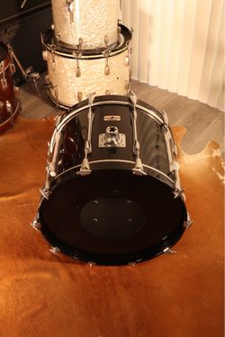 Yamaha 22”x16” MIJ Recording Custom Piano Black Kick