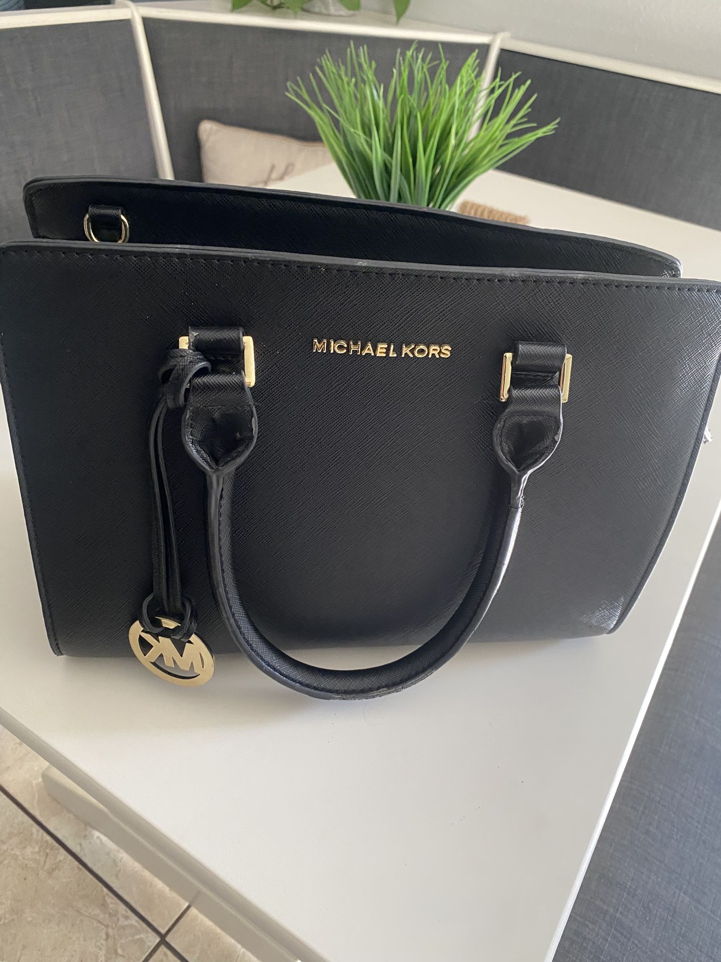 MK PURSE