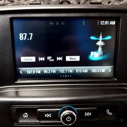 7 inch stock head unit Silverado and receiver