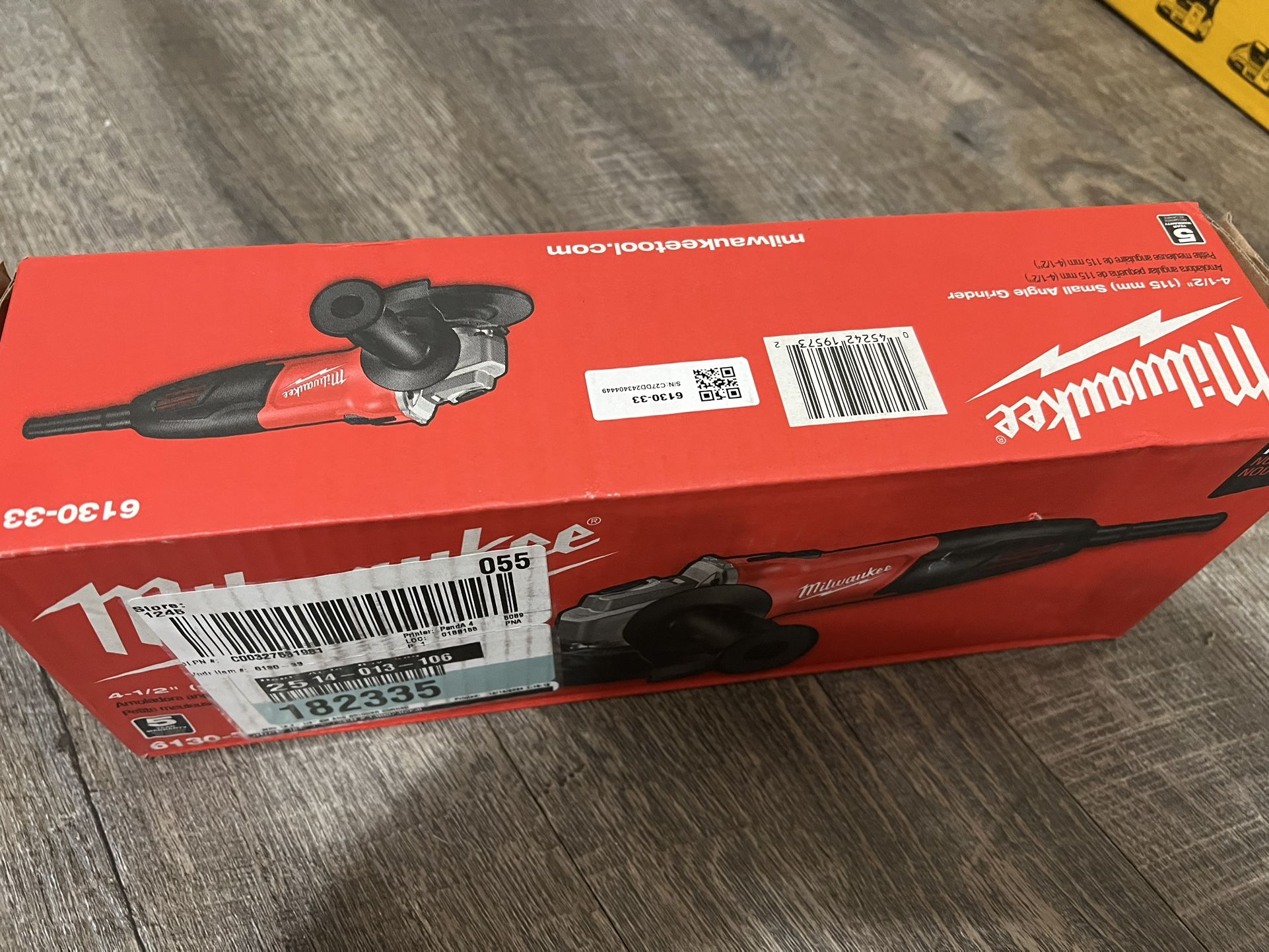 Milwaukee Engle grinder “NEW”