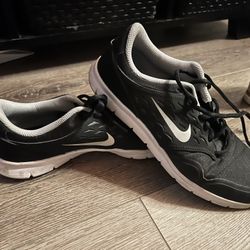 Nike Light Weight Shoes- Women’s Size 8