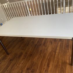 Dining Room Table 
