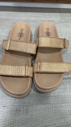 Women slippers size 10