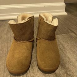 Ugg kids boots size:10