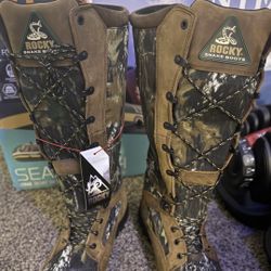 Rocky Camo Snake Guard Boots