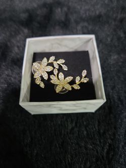 Flower Dangle Earings