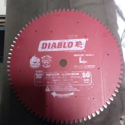 Diablo 10" 80 teeth Medium retails for $145 selling for $50 Dollars