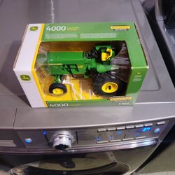 John Deer Toy Tractor 