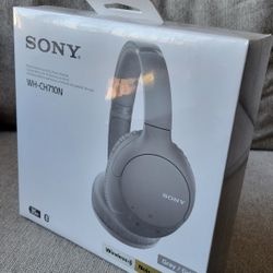 NEW SEALED Sony Wireless Noise Cancelling Headphones w Mic