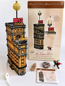 Vintage 1999 Dept 56 Times Tower Christmas in the City Lighted w/Original Box