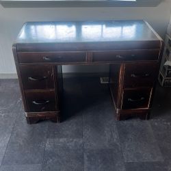 Free Desk