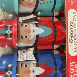 Holiday Nutcracker Set (3)