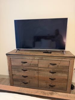 Bedroom Furniture Set
