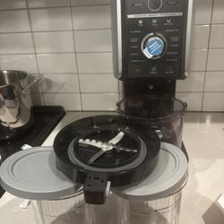 Ninja Creami Deluxe - Like New