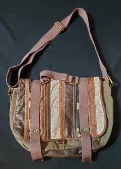 MUDD MESSENGER BAG