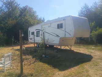 2004 travel supreme River canyon 36kstso fifth wheel
