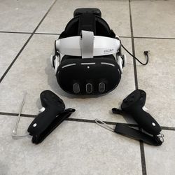 Meta Quest 3 (512GB) VR Headset Bundle + Case, Box & Accessories