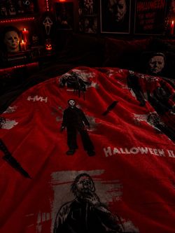 Micheal Myers XL throw