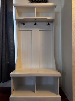 Entryway shoe and coat rack with bench