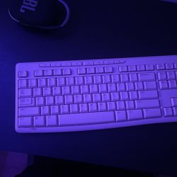  Gaming Wireless Keyboard and Mouse Set / Logi  With Headset