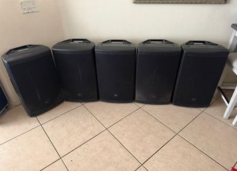 The JBL EON 615 15” 1000 watts Dj pa speaker