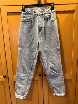 Zara High-Rise Mom Fit Jeans