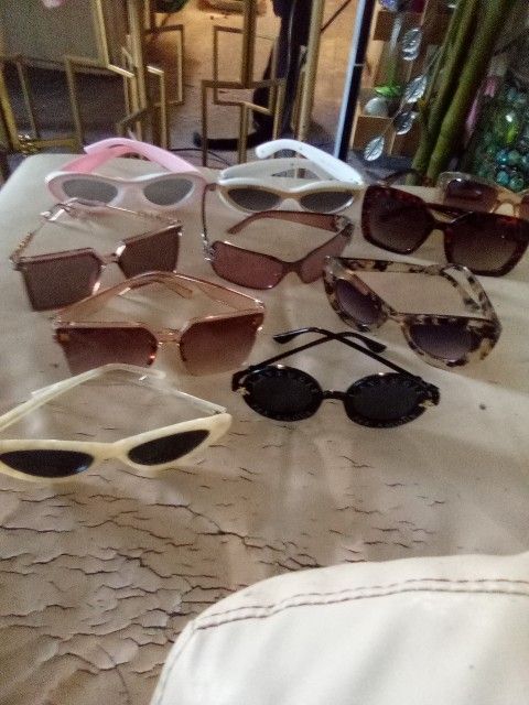 Pink Black White Shell Sunglasses