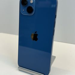 Apple iPhone 13 128gb. ( Fully Unlocked )