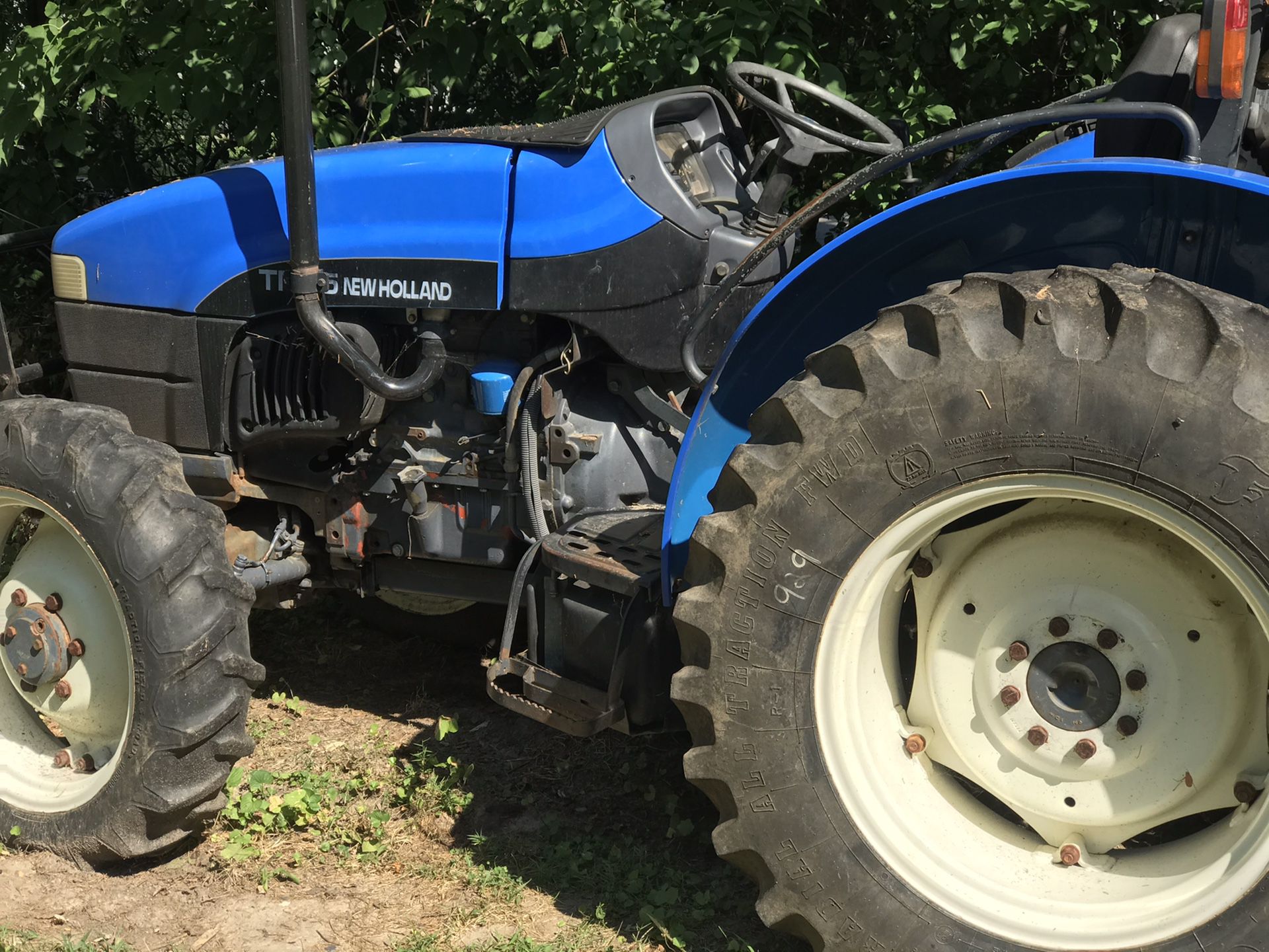 New Holland TN55 tractor