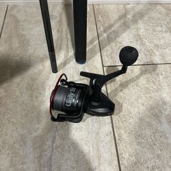 Surf Fishing Rod And Reel for Sale in Oakland, FL - OfferUp