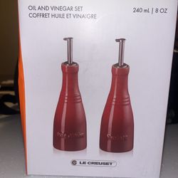 Le Creuset Oil & Vinegar 