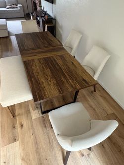 Dining table & 4 chairs + bench