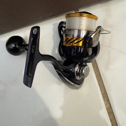 New Daiwa Revros 3000 with 8lb line and gomexus handle