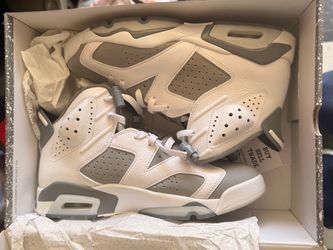 Air Jordan 6 Retro White Grey Sneakers Size 9.5