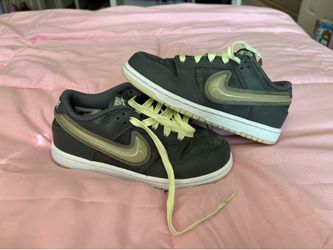 Glow in the dark boys Nikes size 13.5