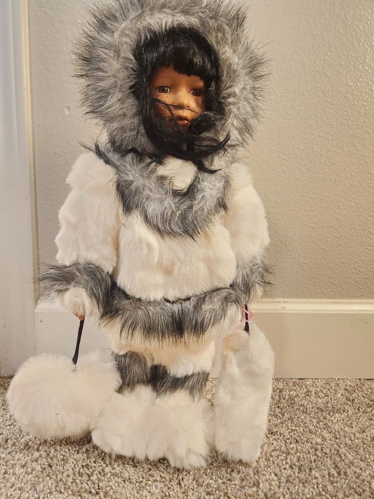 Traditions Doll Collection Porcelain W Tag Eskimo 