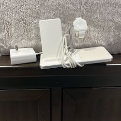 📱 Charging Station 