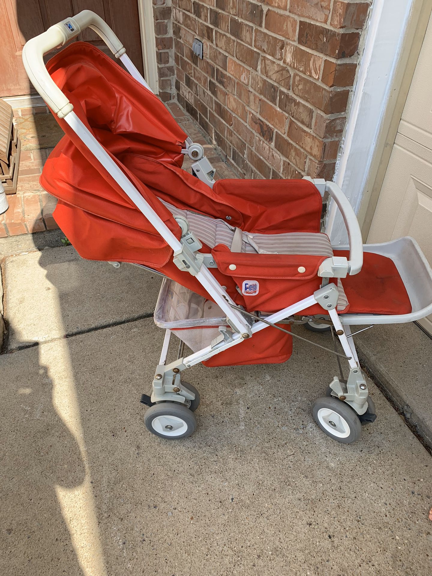 BABY STROLLER, Peg Perego; This stroller is not perfect, VIEW ALL PICTURES, but it works good & what I love most about it is a baby can lay back & ta