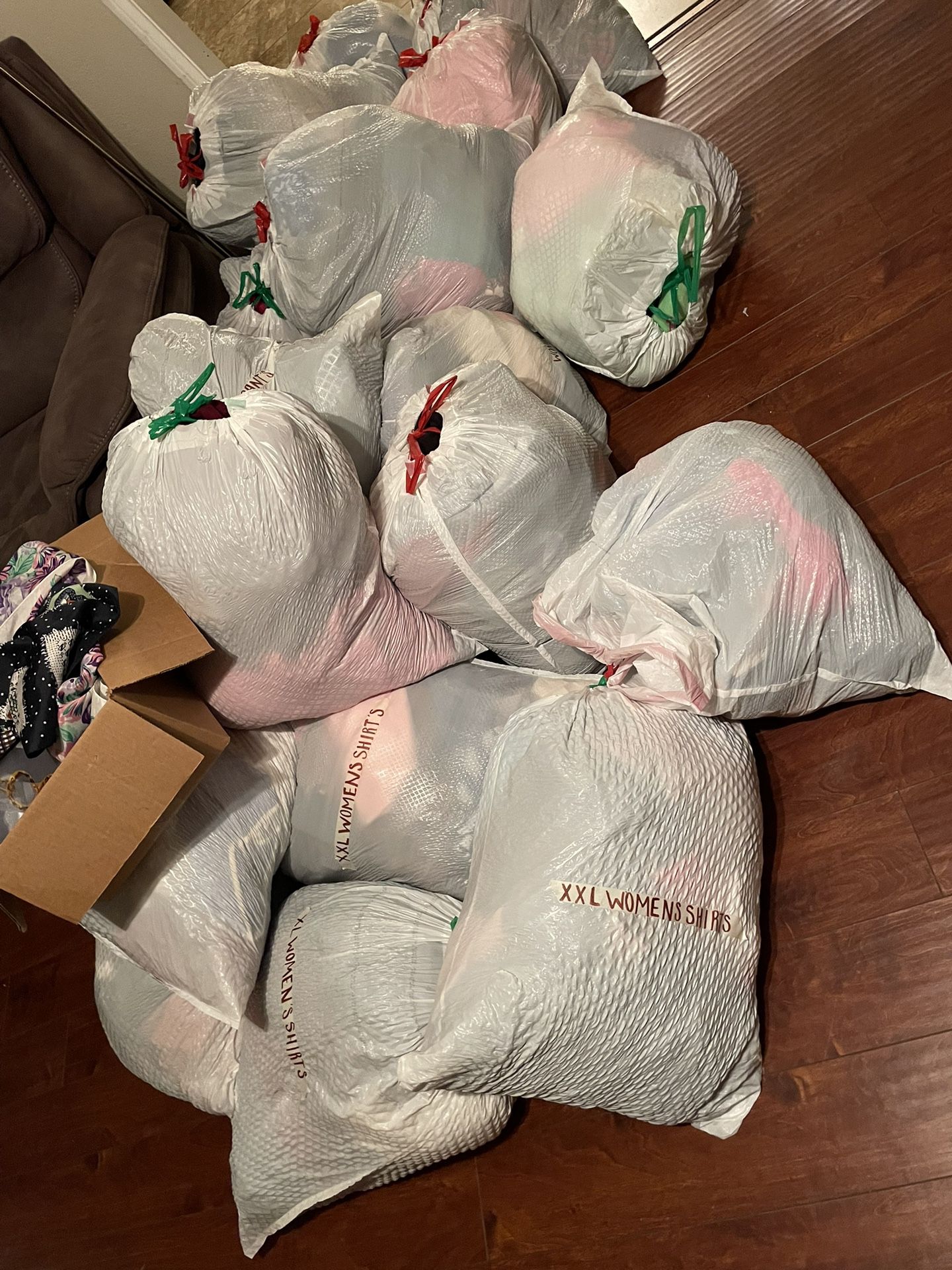 Lots Of 13 Gallon Bags Filled With Clothes $3