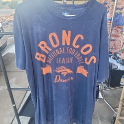 Broncos Distressed 2XL Tee NEW