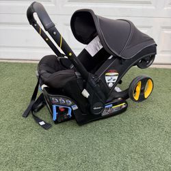Doona Stroller And Base 