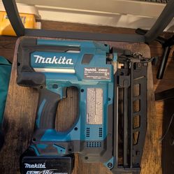 Makita XNB02 cordless finish nailer