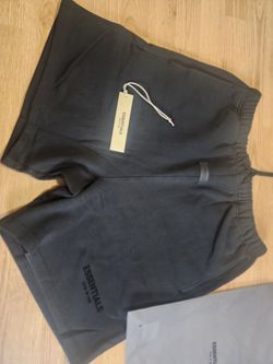 ESSENTIALS FEAR OF GOD SHORTS