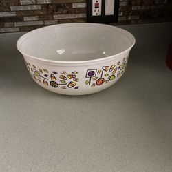 BRAND NEW TREAT BOWL 